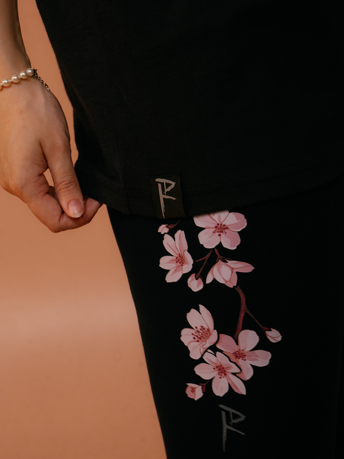 T-Shirt - Shadow - Pandorya - Sakura Collection